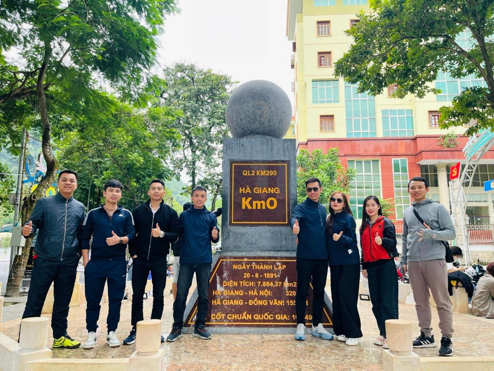 Aparthotel Tl Adventure Tour & Motorbike Ha Giang Exterior foto