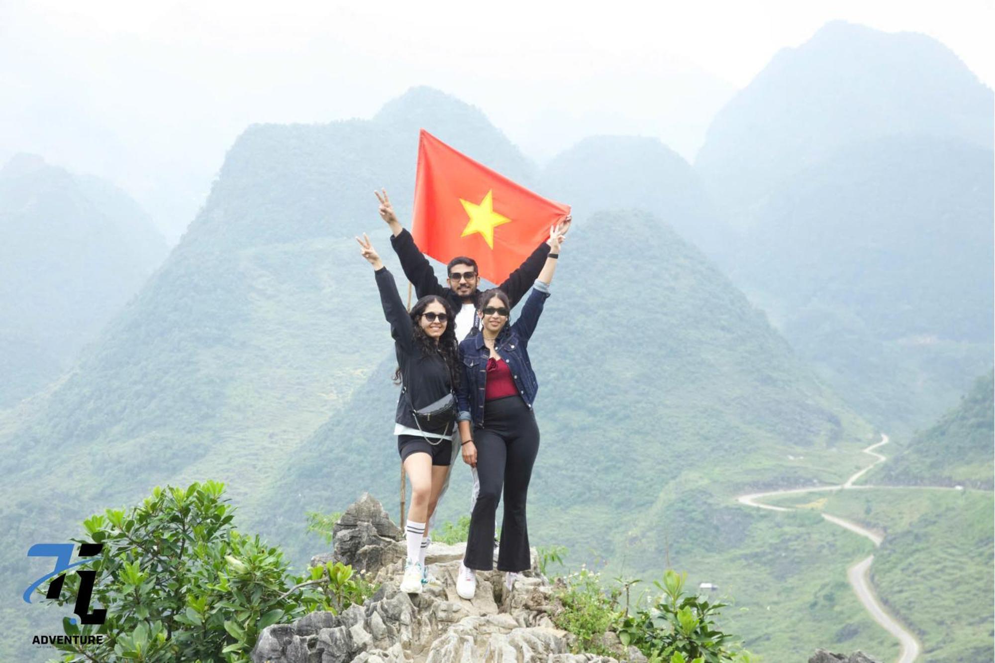 Aparthotel Tl Adventure Tour & Motorbike Ha Giang Exterior foto